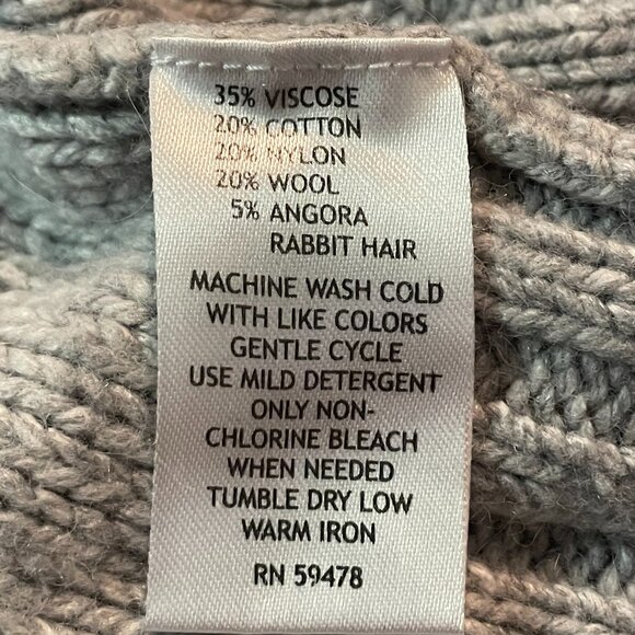 Pandemonium Short Sleeve Cable Knit Pullover Sweater - Picture 4 of 4